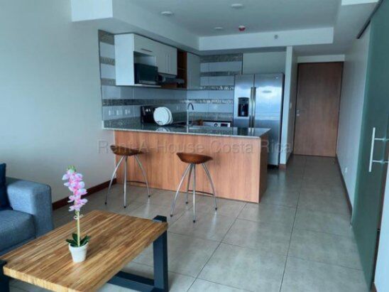 Alquiler de Apartamento en Catedral-San José. RAH 26-1938 en Catedral, San José — $950