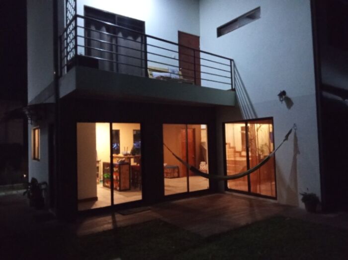 Casa de 2 pisos en barrio cerrado en la montaña en San Rafael, Montes De Oca, San José — ₡ 450 000