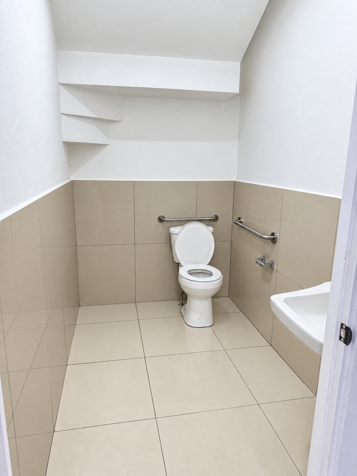 LOCAL COMERCIAL EN ALQUILER | CENTRO DE ESCAZÚ in San Rafael, Escazú, San José — $3,500 - Photo 2 of 9