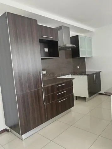 Se vende apartamento en Uruca San José 26-1993 en Uruca, San José — $175,000