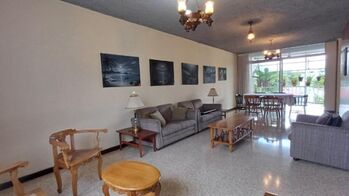 Venta de Casa de 3 Niveles en Montes de Oca-Mercedes. RAH 26-238 en Mercedes, Montes De Oca, San José — $345,000 - Foto 4 de 10