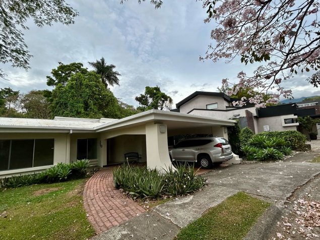 VENTA DE CASA, ESCAZÚ, SAN RAFAEL, LOS LAURELES in San Rafael, Escazú, San José — $526,500