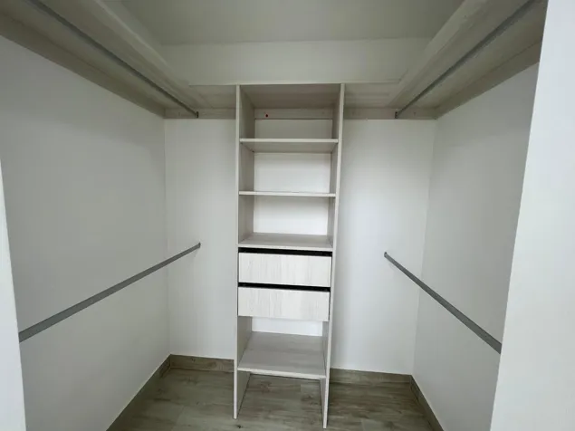 Se alquila casa – Condominio Bali, Guachipelín de Escazú en Escazú, San José — $1,500 - Foto 3 de 16