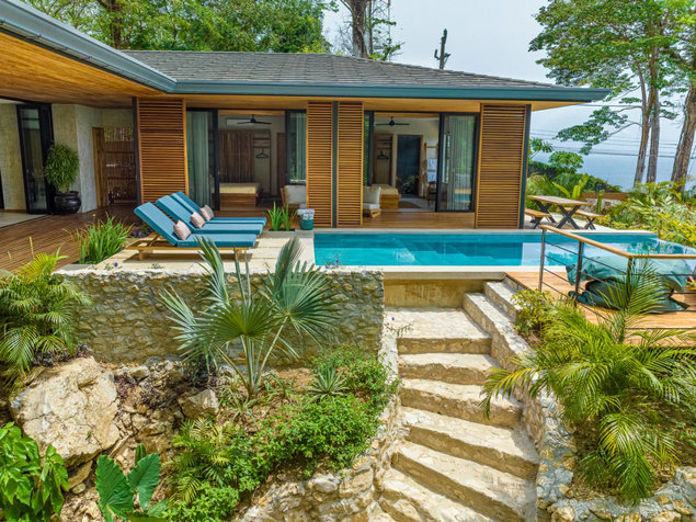 Villa Exclusiva con Vista al Mar en el Corazón de Santa Teresa in Cóbano, Puntarenas — $1,600,000