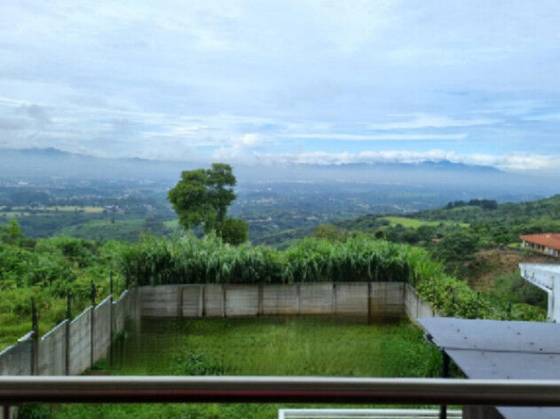 VENTA DE LUJOSA CASA EN SABANILLA DE ALAJUELA  in Sabanilla, Alajuela — ₡ 230 000 000 - Photo 2 of 16