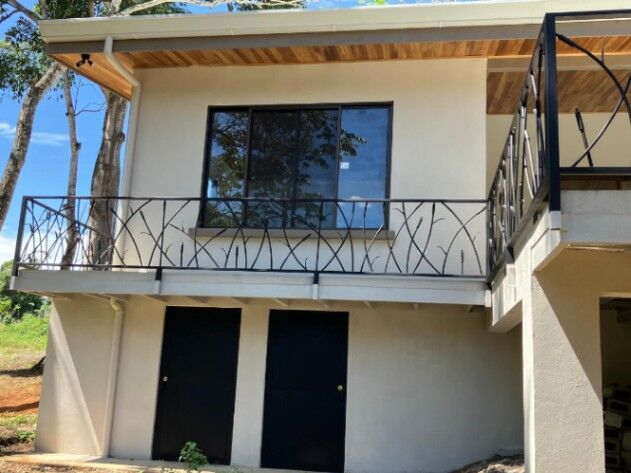 SE VENDE PRECIOSA CASA NUEVA EN ATENAS.  in Mercedes, Atenas, Alajuela — $395,000