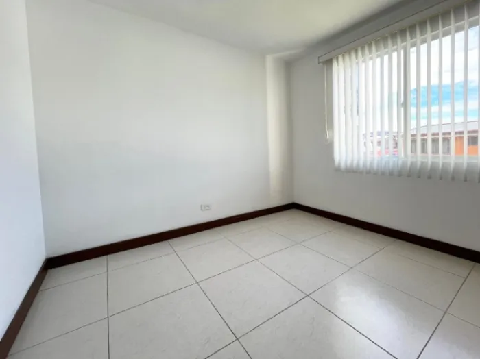 Venta de Acogedor Apartamento en San Sebastián, San José.  in San Sebastián, San José — $95,000 - Photo 2 of 13