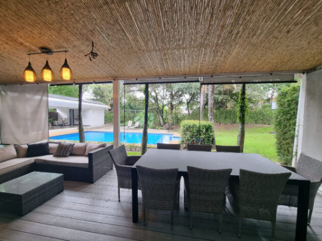Casa de lujo en condominio cerca del centro de Santa Ana. en Santa Ana, San José — $3,900