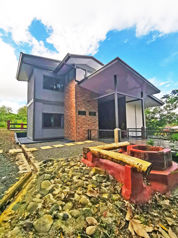 Hermosa Casa 2 Plantas con Río en Aguas Zarcas, San Carlos, Alajuela — $103,000 - Foto 2 de 39