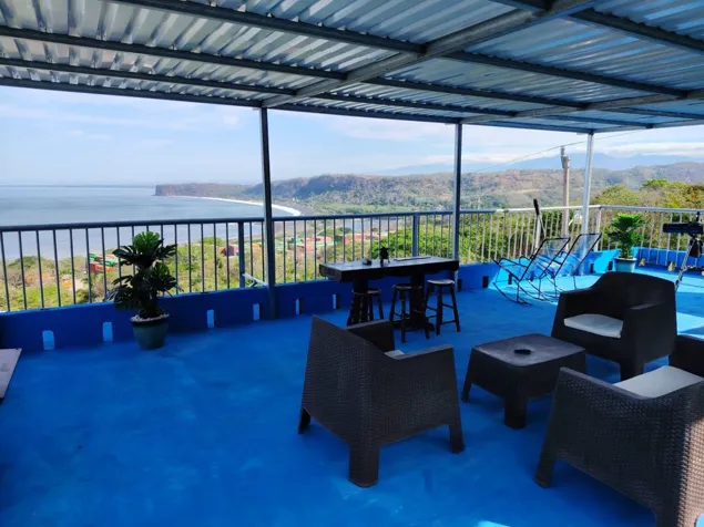 🏡✨VENTA DE CASA EXCLUSIVA CON VISTAS ESPECTACULARES! ✨🏡 en Caldera, Esparza, Puntarenas — $575,000 - Foto 2 de 9