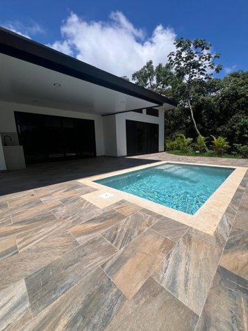 CASA MODERNA CON PISCINA PRIVADA PARA ESTRENAR EN ATENAS en Atenas, Alajuela — $479,000 - Foto 3 de 18