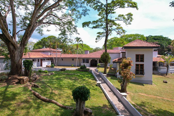 LUXURY VILLA FOR SALE IN TURRUCARES in Turrúcares, Alajuela — $1,775,000 - Photo 2 of 43