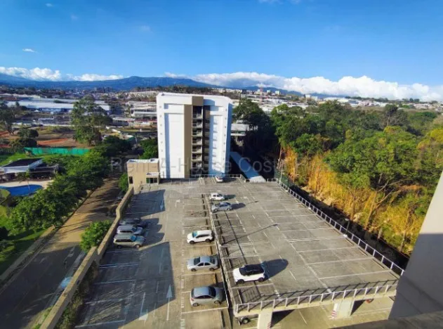 Apartamento moderno ideal para inversión en Torres de Heredia #26-1794 GS en Ulloa, Heredia — $120,500