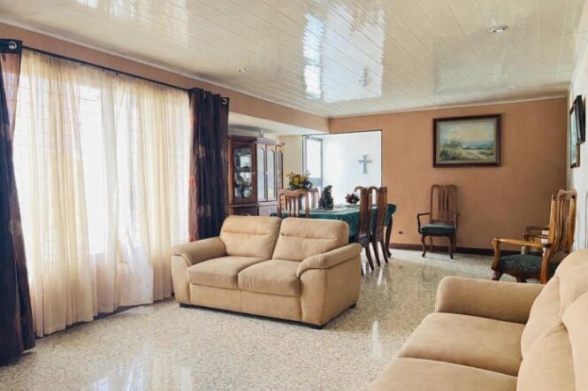 Se vende casa con uso de suelo mixto en Heredia Centro 26-1044 en Mercedes, Heredia — $349,000