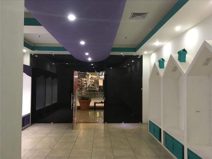 VENTA DE LOCAL, HEREDIA, MALL PASEO DE LAS FLORES in Heredia — $160,000