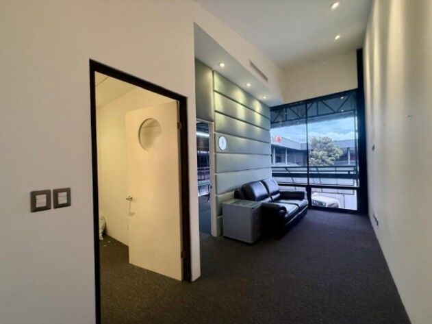 Alquiler de Elegante Oficina en Heredia / Mls. 26-386 OFC JB in San Francisco, Heredia — $1,944