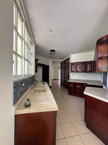 Casa en Venta, en Heredia, Barva,Residencial Abierto-COD: 5PJG9932340 en San Pedro, Barva, Heredia — ₡ 125 000 000 - Foto 2 de 31