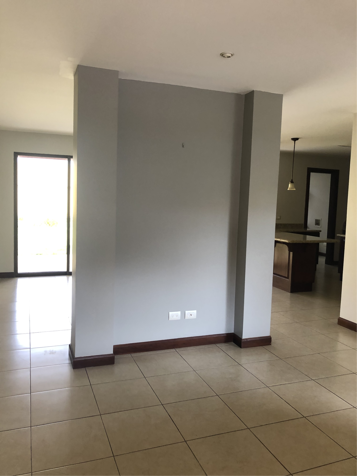 FOR RENT HOUSE IN CONDOMINIUM SAN JOAQUIN DE FLORES in San Joaquín, Flores, Heredia — $1,800 - Photo 2 of 13