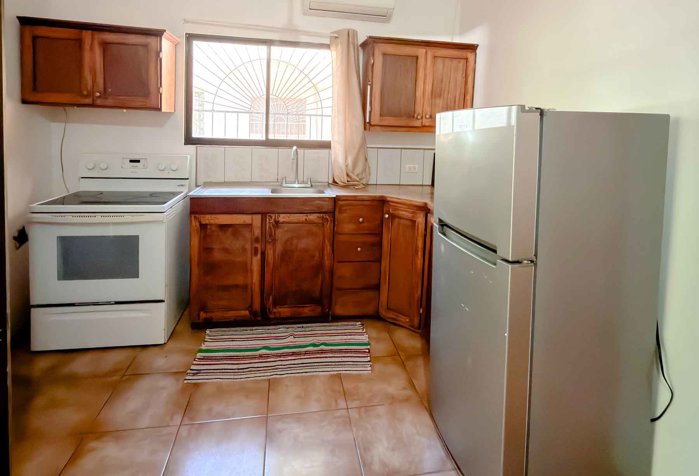 Dos casas a pasos de Playa Avellanas en Tamarindo, Santa Cruz, Guanacaste — $299,999 - Foto 3 de 9