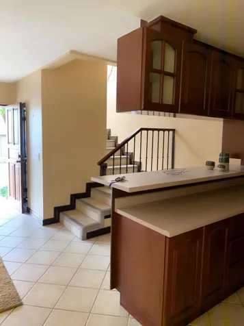 GANGA CASA EN GUACHIPELIN RENTANDO en Pozos, Santa Ana, San José — $145,000 - Foto 3 de 16