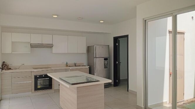 Casa en Alquiler en San Rafael Alajuela  en San Rafael, Alajuela — $1,600