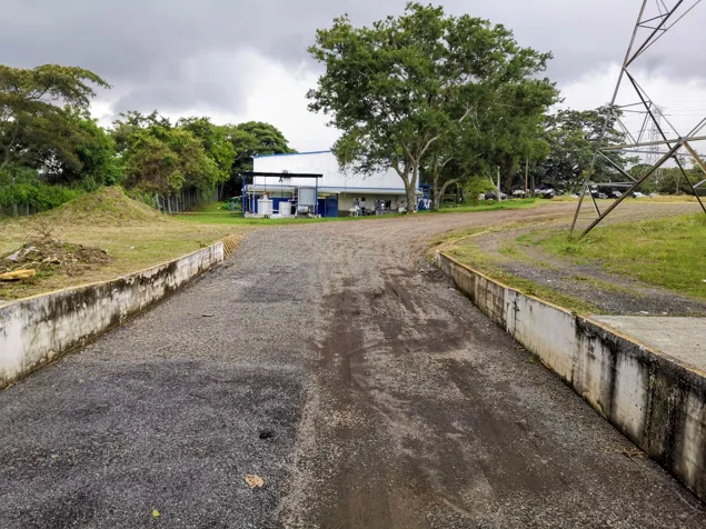 SE ALQUILA PREDIO EN LA URUCA en Uruca, San José — $8,194 - Foto 2 de 5