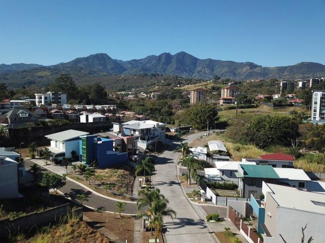 Se Vende Lote en Residencial Rivergrand en Escazú en Escazú, San José — $180,000 - Foto 2 de 6
