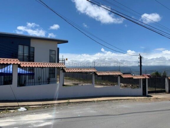 Exclusivo Lote en Venta | Ubicación Privilegiada y Vistas Panorámicas a Cartago  en Carmen, Cartago — ₡ 94 000 000