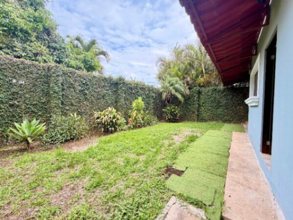 Venta casa en Lindora de Santa Ana, Residencial Montana en Pozos, Santa Ana, San José — $250,000