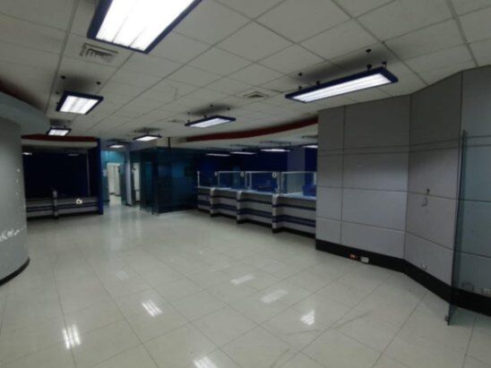 SE VENDEN 2 LOCALES COMERCIALES EN MALL PASEO DE LAS FLORES in San Francisco, Heredia — $325,000