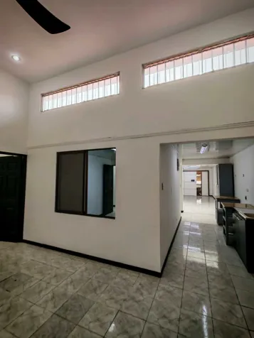 CASA VENTA O ALQUILER INDEPENDIENTE EN ALAJUELA en Alajuela — ₡ 500 000 - Foto 2 de 17
