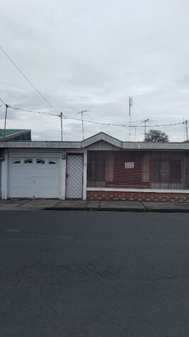SE VENDE CASA Y 2 APARTAMENTOS EN CARTAGO CENTRO.  en San Nicolás, Cartago — ₡ 190 000 000