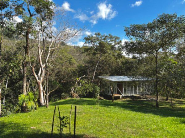 VENDO TERRENO + CASA DE DESCANSO EN TURRÚBARES. en San Pedro, Turrubares, San José — $124,000