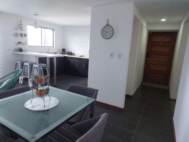 Alquiler de Apartamento Semi-Amoblado en San Fco de Dos Ríos. en San Francisco de Dos Ríos, San José — $800