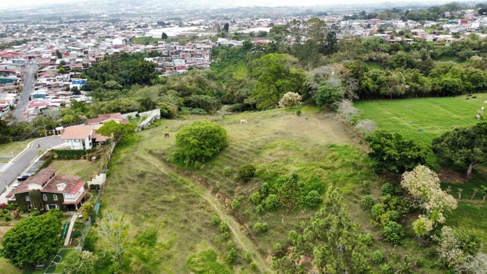 Enfoque para Desarrolladores (Negocios) in Mata de Plátano, Goicoechea, San José — $1,770,909