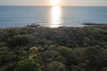 Lote en Venta a 250 m del Mar en Playa Avellanas