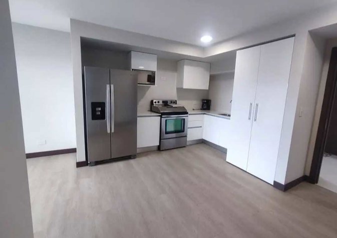 ALQUILO HERMOSO APARTAMENTO 2 HABITACIONES, TORRE AZENZA, LA URUCA en Uruca, San José — $1,000