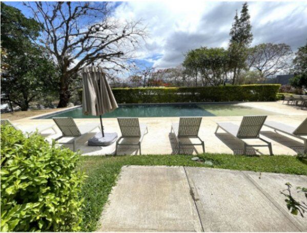 VENDO APARTAMENTO EN CONDOMINIO, ESCAZÚ. in Escazú, San José — $240,000
