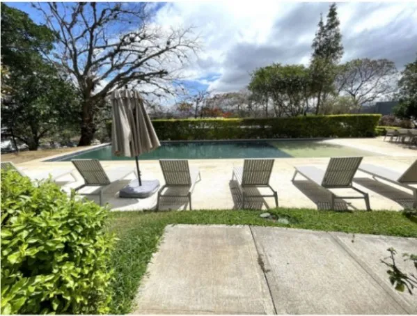 VENDO APARTAMENTO EN CONDOMINIO, ESCAZÚ. in Escazú, San José — $240,000