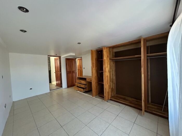 Venta de Casa + APTO en Tibás, San José. in San Juan, Tibás, San José — $270,000