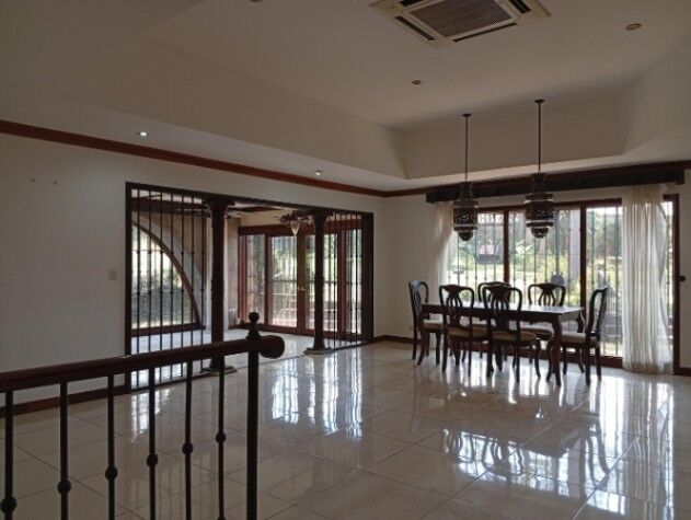 Alquiler de casa con uso de suelo mixto en Lindora Santa Ana en Pozos, Santa Ana, San José — $5,500