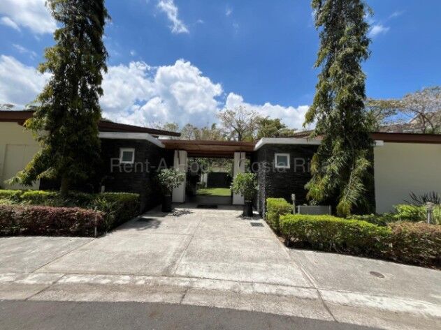 Apartamento en alquiler en Escazú amueblado o con línea blanca #26-1705 GS in San Rafael, Escazú, San José — $1,900