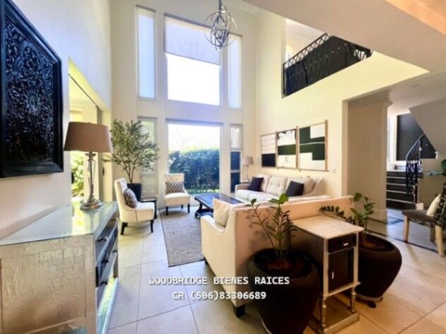 Moderna casa alquiler Santa Ana Pozos con o sin muebles en Pozos, Santa Ana, San José — $3,000