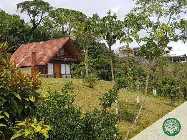 Finca con Casa Cabaña en San Ignacio de Cajón Pérez Zeledón en Cajón, Pérez Zeledón, San José — $125,000