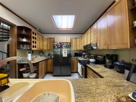 MLS-25-678 LS VENTA CASA SAN RAFAEL ESCAZU  in San Rafael, Escazú, San José — $485,000