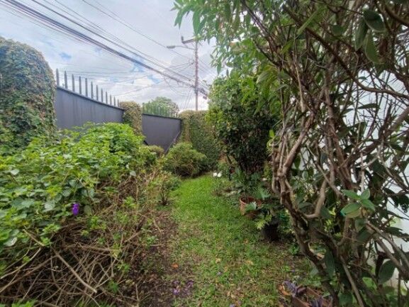Venta de Hermosa Casa en San José / Mls. 26-911 OFC JB en Zapote, San José — $145,000 - Foto 2 de 9