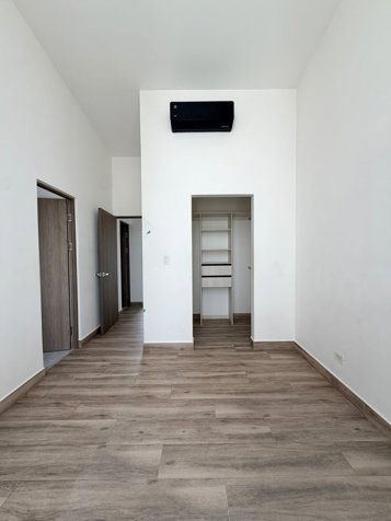 Casa Townhouse en Alquiler - Condominio Bali, Escazu in Escazú, San José — ₡ 785 000 - Photo 2 of 19