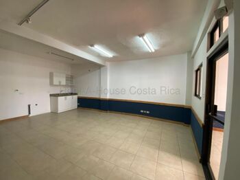Edificio de uso mixto con rentas activas en ubicación estratégica #26-2121 GS in Carmen, San José — $470,000 - Photo 4 of 13