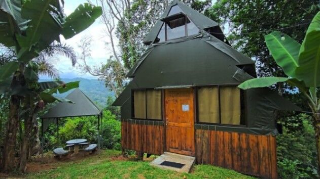 Se vendeFinca con cabañas cerca de Nauyaca Falls  en Barú, Pérez Zeledón, San José — $425,000