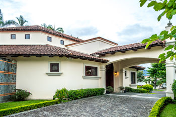 Casa de Lujo en Bosques de Lindora, a la Venta o en Alquiler in Pozos, Santa Ana, San José — $995,000 - Photo 4 of 61